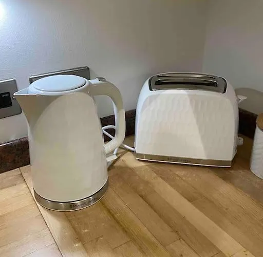 Large 4 Bed Lejlighed *