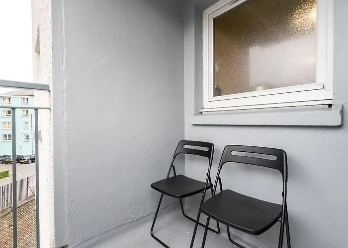Cosy 2 Bedroom In The Heart Of アパート