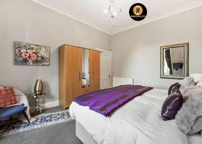 Lovely 4 Bedroom With 7 Beds And Free Parking Edynburg