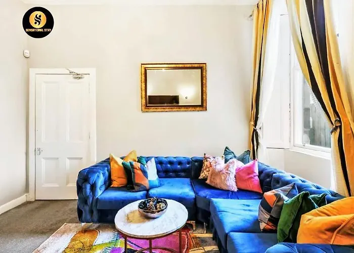 Apartament Lovely 4 Bedroom With 7 Beds And Free Parking Edynburg