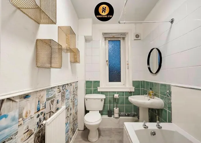 4 Bedrooms By Sensational Short Lets & Serviced דירה *