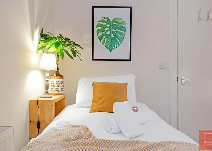 Cheerful Stays: Spacious Flat In Vibrant Leith 아파트