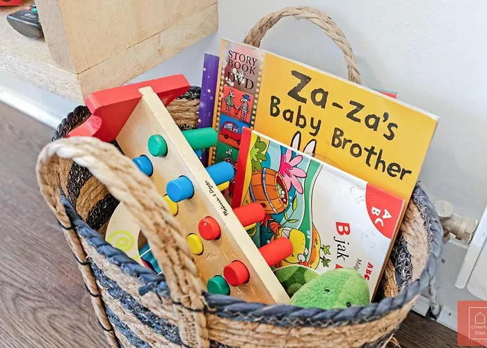 Cheerful Stays: Spacious Flat In Vibrant Leith 에든버러