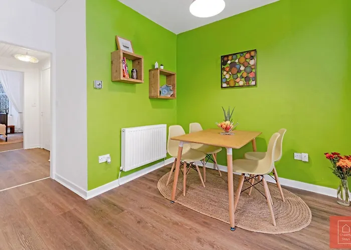 Cheerful Stays: Spacious Flat In Vibrant Leith 아파트