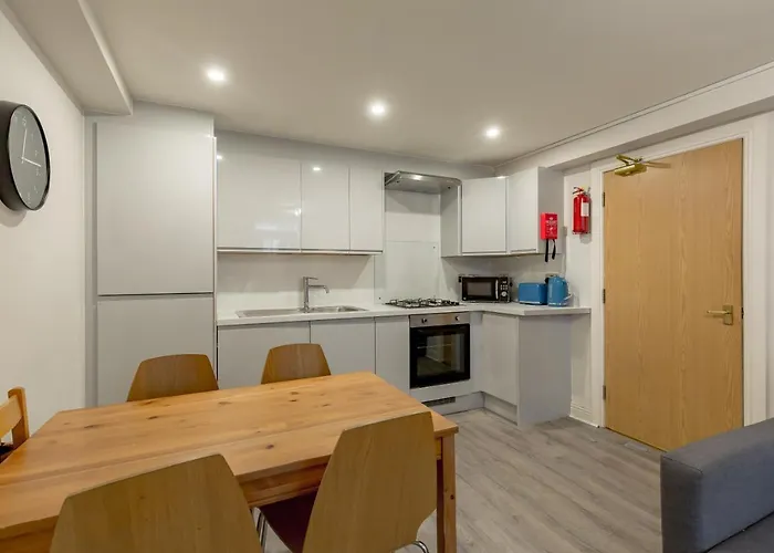 דירה Southside By Destination אדינבורו