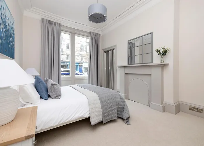 Stylish 3-bedroom Getaway Апартаменты Эдинбург