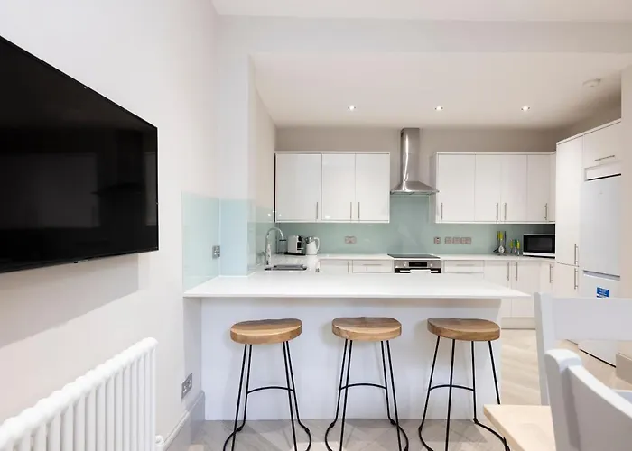 Stylish 3-bedroom Getaway *