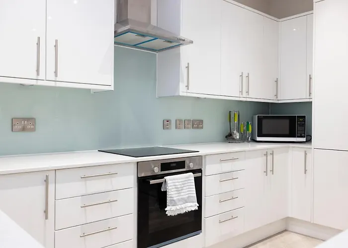 Stylish 3-bedroom Getaway * Эдинбург