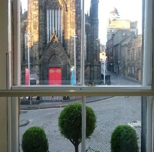 Lägenhet Royal Mile Apartment, 1 Minute From The Castle. Edinburg