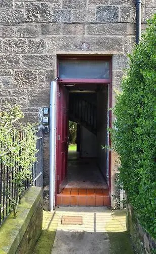 Flat Walk To Princes Streetroyal Mile