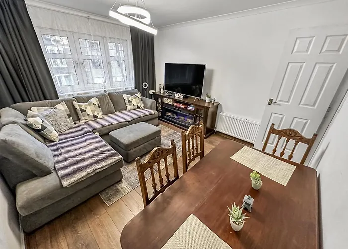아파트 Comfortable 2 Bedroom Flat In The Centre