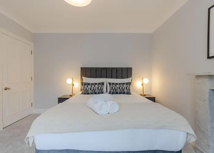 Dragon - Ladon - 2 Bed Centre Luxury Edinburgh