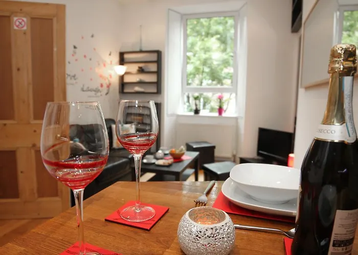 Chic & Bright Flat Near Holyrood Park شقة *