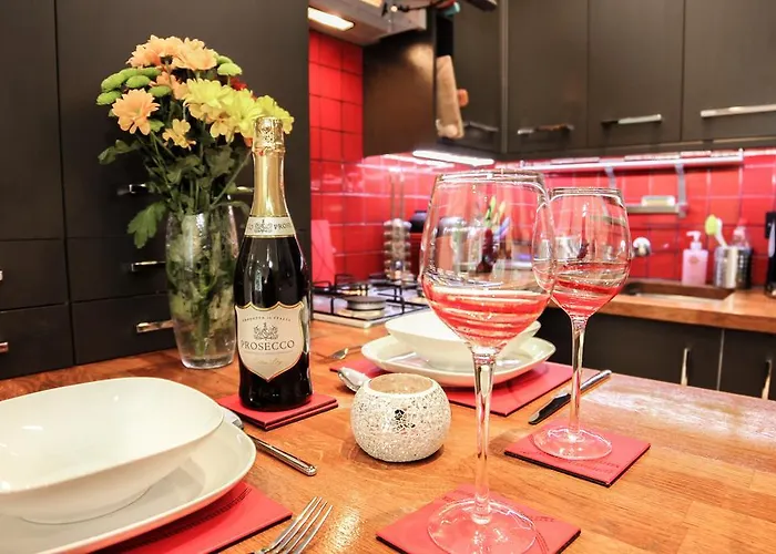 Chic & Bright Flat Near Holyrood Park * إدنبرة