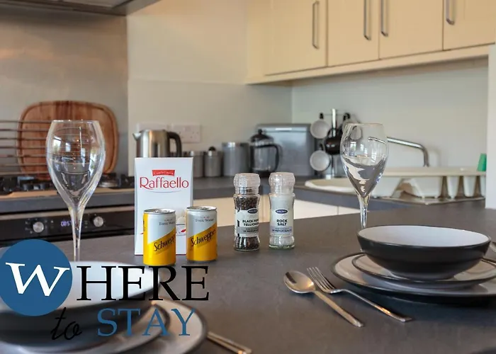 Lovely By The Hillwood Park-free Parking