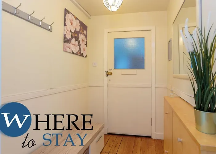 Apartment Lovely By The Hillwood Park-free Parking