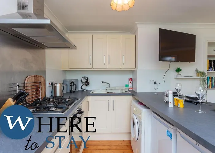 דירה Lovely By The Hillwood Park-free Parking *