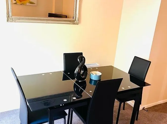 Cakemuir Detached House, 3 Bed, Free Parking &private Garden דירה