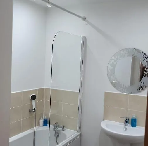 Cakemuir Detached House, 3 Bed, Free Parking &private Garden דירה *