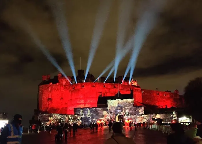 Royal Mile Apt, Just 1 Min From Castle! דירה *