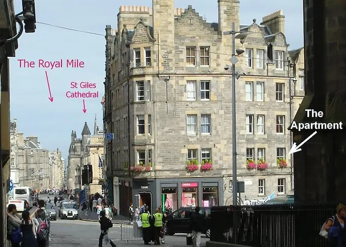 Royal Mile Apt, Just 1 Min From Castle! דירה *
