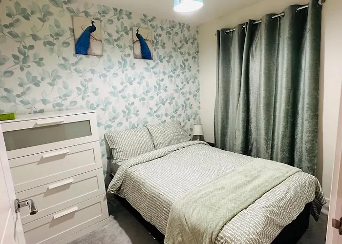 빌라 Modern 3 Bed With Free Parking And Garden Close To Center And Airport