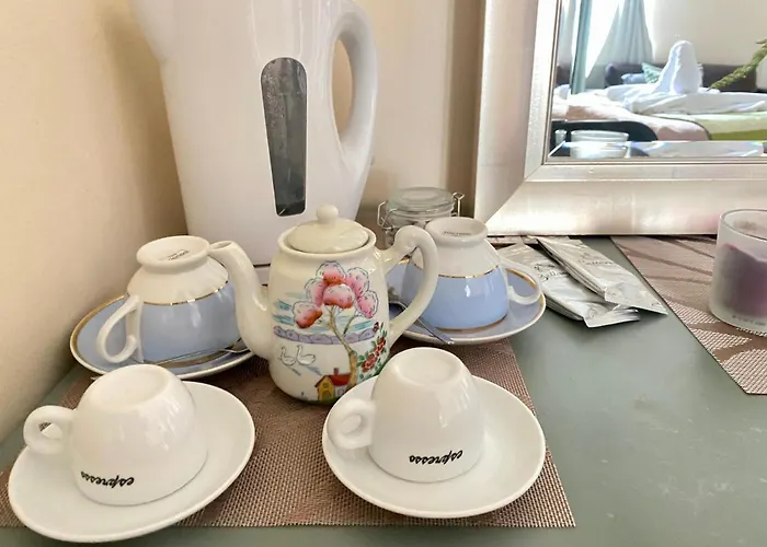 Lovely Double With Private Bathroom And Double With Shared Toilet & Parking Free *