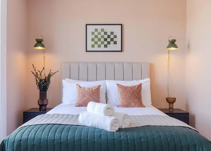 Dragon Luxury Serviced At Walker Street Apartament