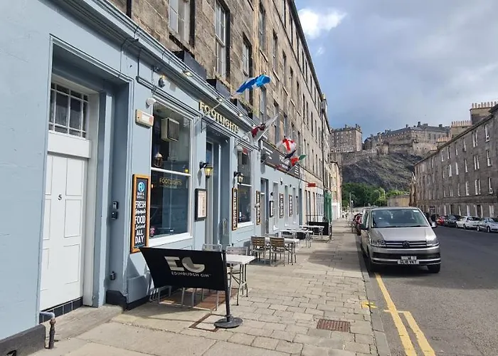 Large 4 Bed Edinburgh
