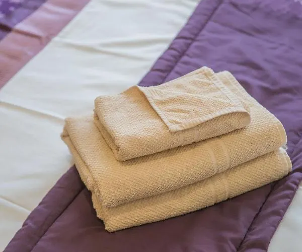 Stylish Modern Newly Built 15 Min From Centre Edynburg