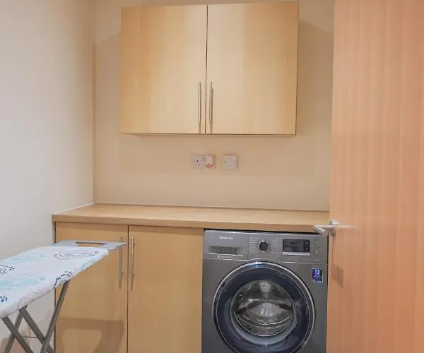 Stylish Modern Newly Built 15 Min From Centre Apartament Edynburg