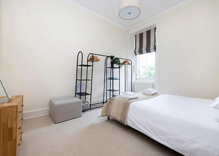 Tasteful 1-bedroom Near Meadows * Эдинбург
