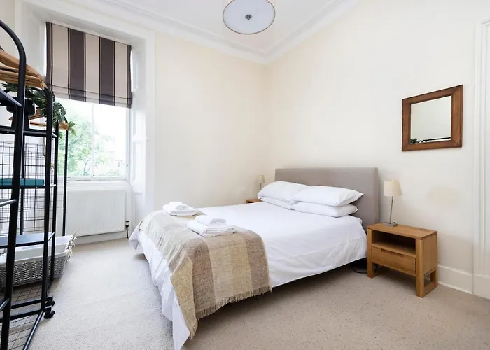 Tasteful 1-bedroom Near Meadows *