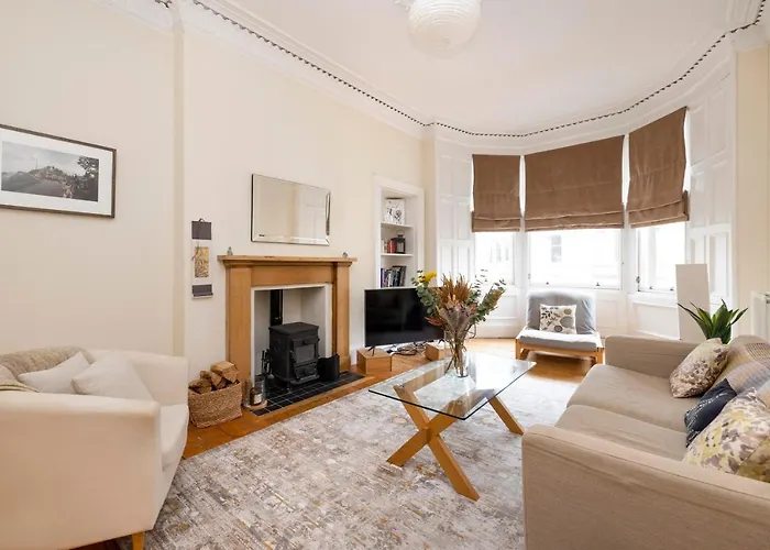 Tasteful 1-bedroom Near Meadows *