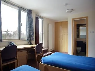 Summer At The Of - Campus Hotel