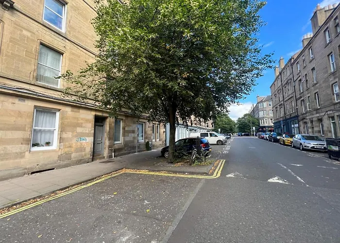 アパート Convenient 2br Basement Flat In Leith