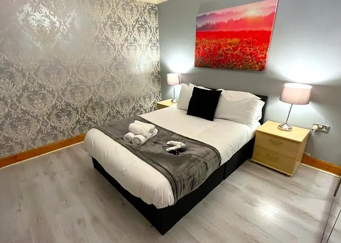 Elegant 2 Bedroom *