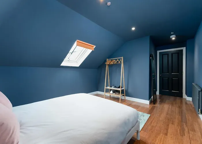 89 The Merchants- Chic By The House Of Danu 4* Edinburgh