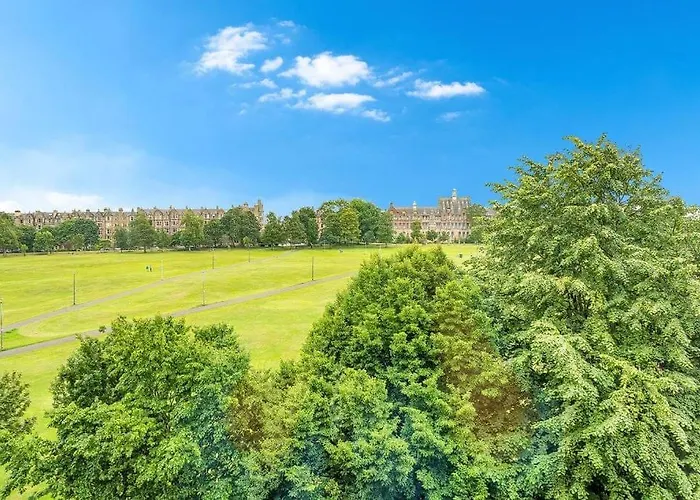 Bright And Spacious Flat Overlooking The Meadows Apartment *
