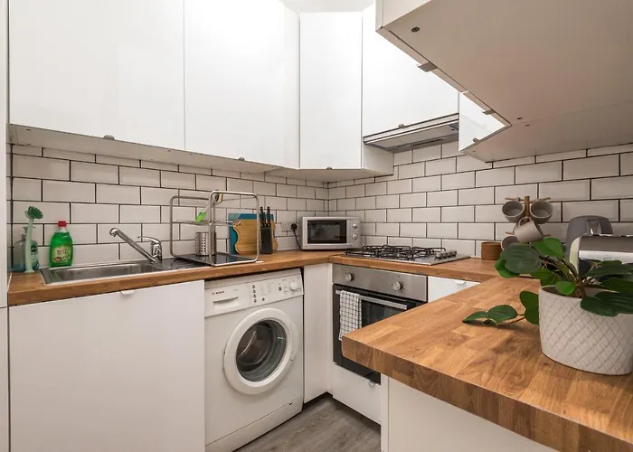 1bed, Ground Floor, Private Entrance * Edinburgh