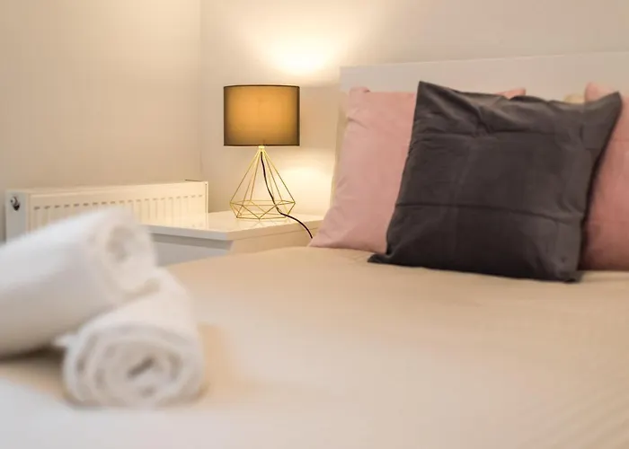 1bed, Ground Floor, Private Entrance *