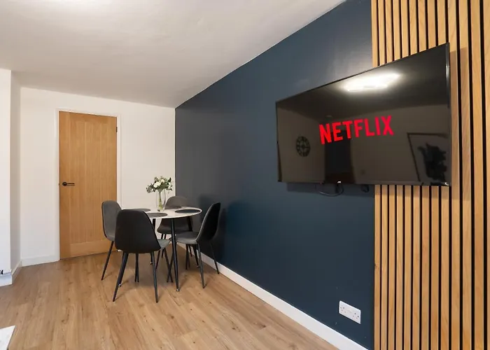 Modern 2bed Apartment-free Parking *