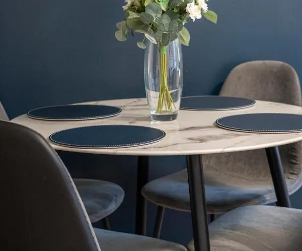 Modern 2bed Apartment-free Parking شقة إدنبرة