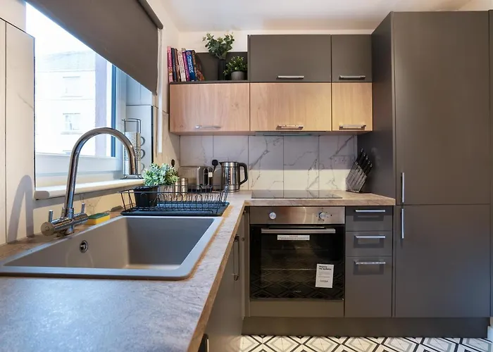 شقة Modern 2bed Apartment-free Parking *