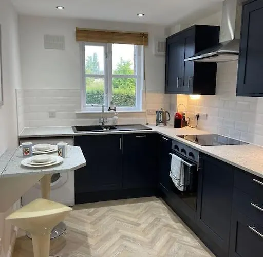 2 Bed Centre Modern Flat * אדינבורו