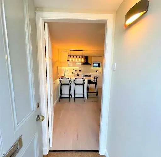 Stylish, And Cosy 1bd Nr Canongate Edinburgh