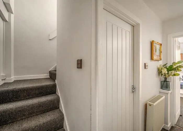 The Riverside Hideaway By Calton Living *