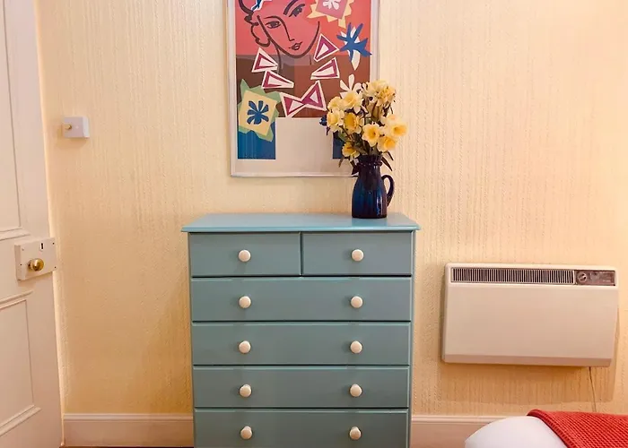 Royal Mile Apt, Just 1 Min From Castle! דירה