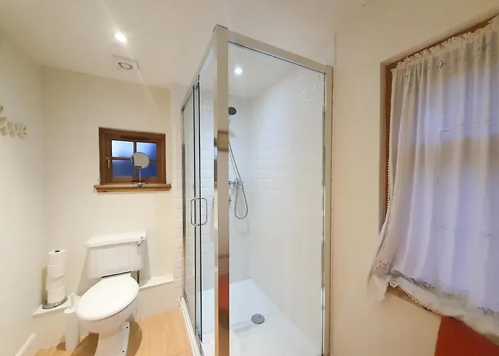 2-bedroom With Parking - Ground Floor Apartment Edinburgh