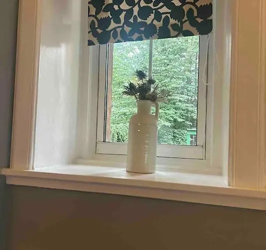 Daire Large 2 Bedroom, Ground Floor Flat, Close To *